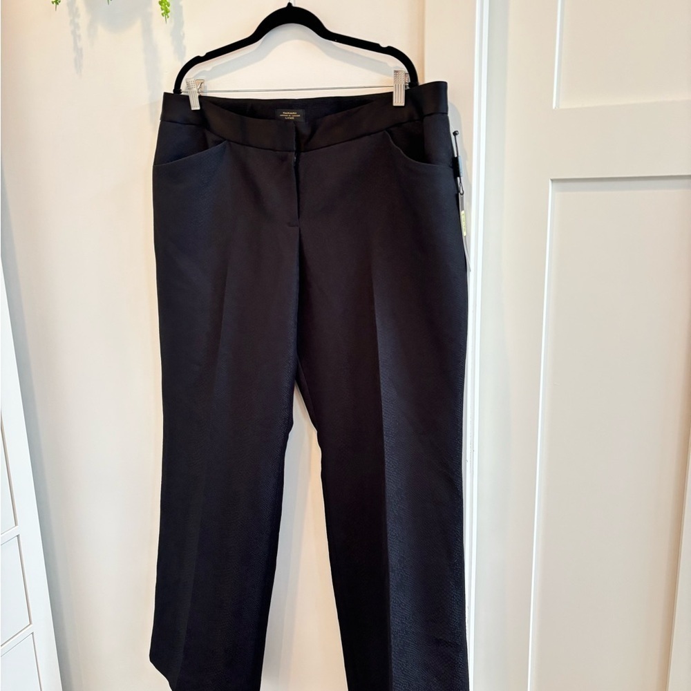 Tahari Arthur S. Levine LUXE NWT Women's Vivian Black Reptile Print Trouser 18
